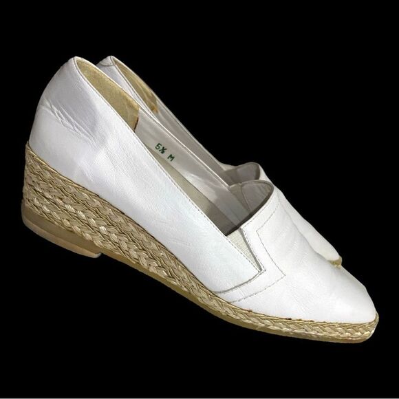 Andre assous white slip on espadrilles . Super nice and cute! - Picture 9 of 11
